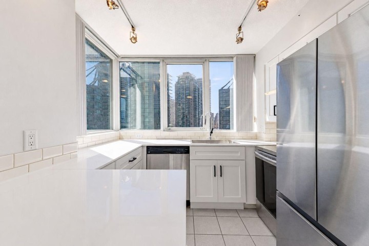 Photo 24 at 1806 - 588 Broughton Street, Coal Harbour, Vancouver West