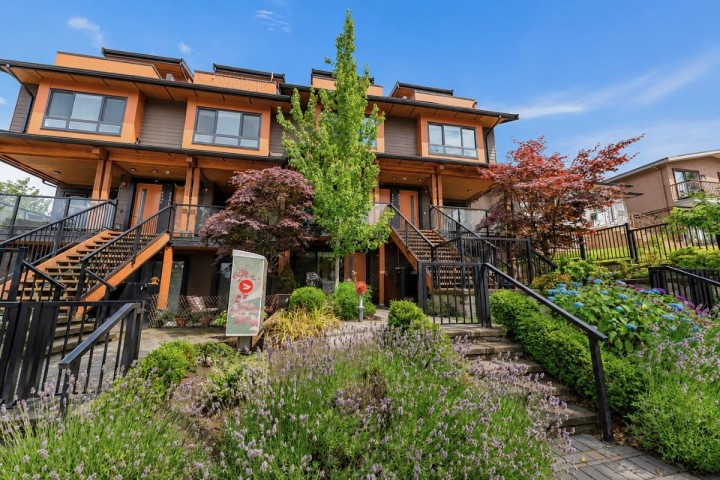 Photo 1 at 4410 Nanaimo Street, Collingwood VE, Vancouver East