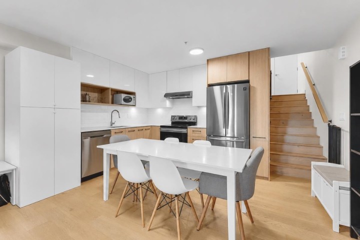 Photo 8 at 4410 Nanaimo Street, Collingwood VE, Vancouver East