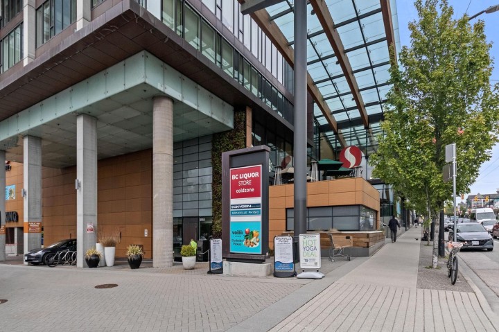 Photo 14 at 812 - 8488 Cornish Street, S.W. Marine, Vancouver West