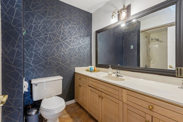 Photo 17 at 556 Ballantree Road, Glenmore, West Vancouver