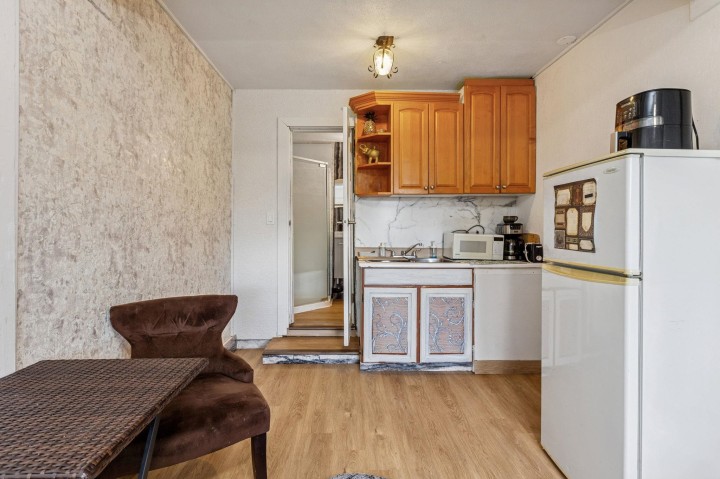 Photo 24 at 556 Ballantree Road, Glenmore, West Vancouver
