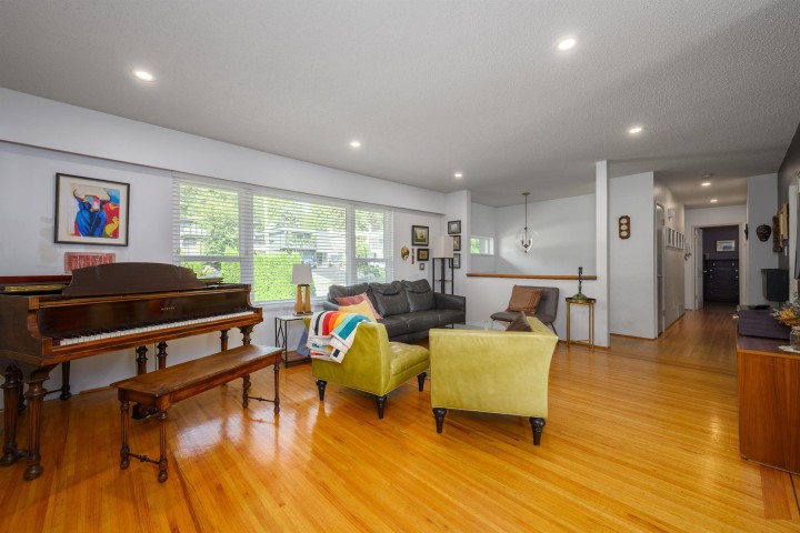 Photo 13 at 3342 Fromme Road, Lynn Valley, North Vancouver