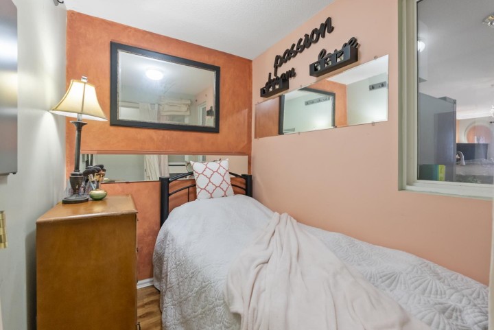 Photo 11 at 202 - 868 Kingsway, Fraser VE, Vancouver East