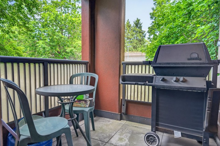 Photo 2 at 208 - 5288 Melbourne Street, Collingwood VE, Vancouver East