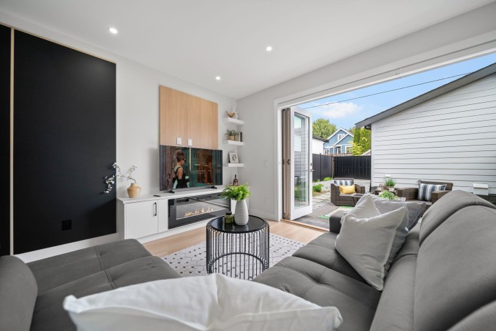 Photo 7 at 2369 Adanac Street, Hastings, Vancouver East