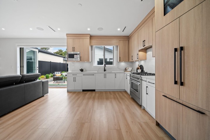 Photo 11 at 2369 Adanac Street, Hastings, Vancouver East