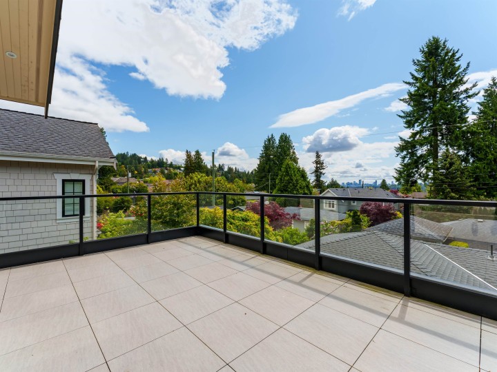 Photo 9 at 1260 Kings Avenue, Ambleside, West Vancouver