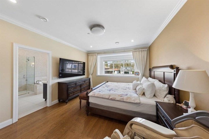 Photo 19 at 2911 W 35th Avenue, MacKenzie Heights, Vancouver West