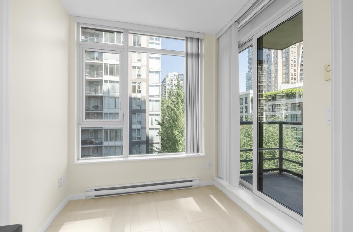 Photo 9 at 802 - 1001 Homer Street, Yaletown, Vancouver West