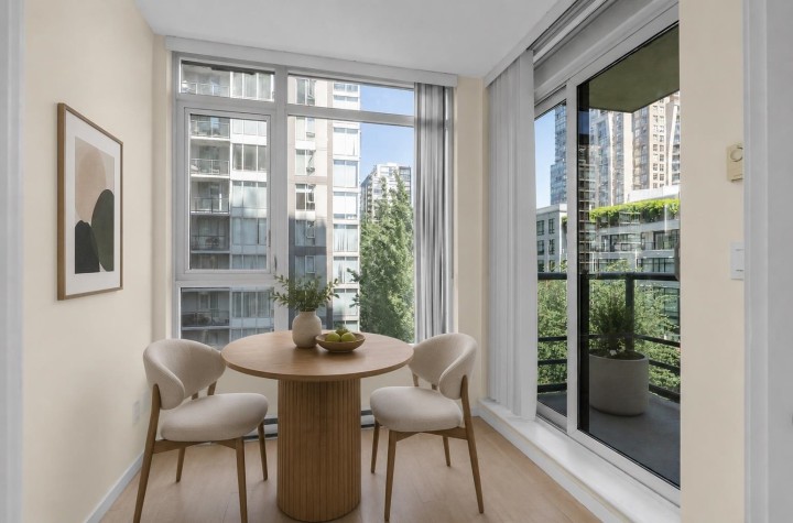 Photo 8 at 802 - 1001 Homer Street, Yaletown, Vancouver West