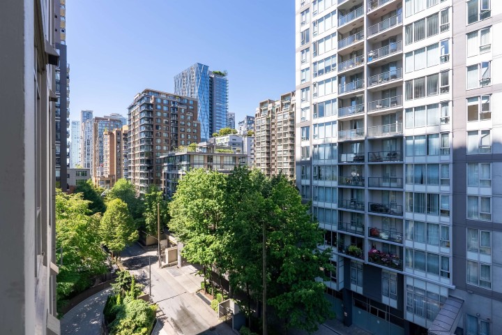 Photo 21 at 802 - 1001 Homer Street, Yaletown, Vancouver West
