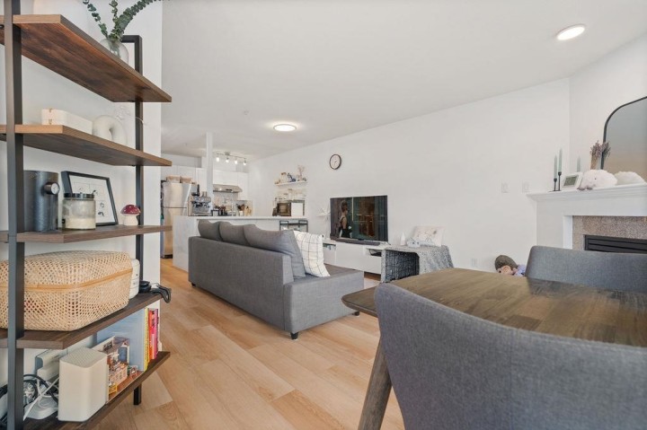 Photo 11 at 211 - 3628 Rae Avenue, Collingwood VE, Vancouver East
