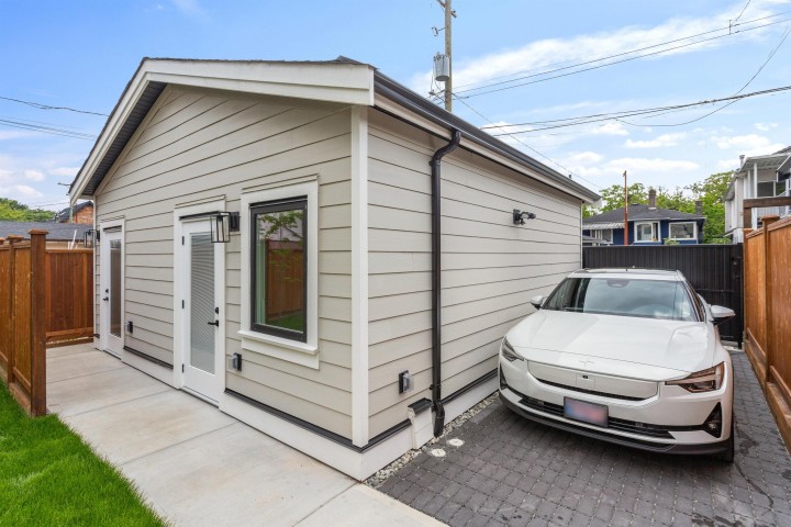 Photo 27 at 1 - 2258 Napier Street, Grandview Woodland, Vancouver East