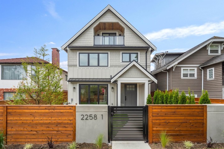 Photo 2 at 1 - 2258 Napier Street, Grandview Woodland, Vancouver East