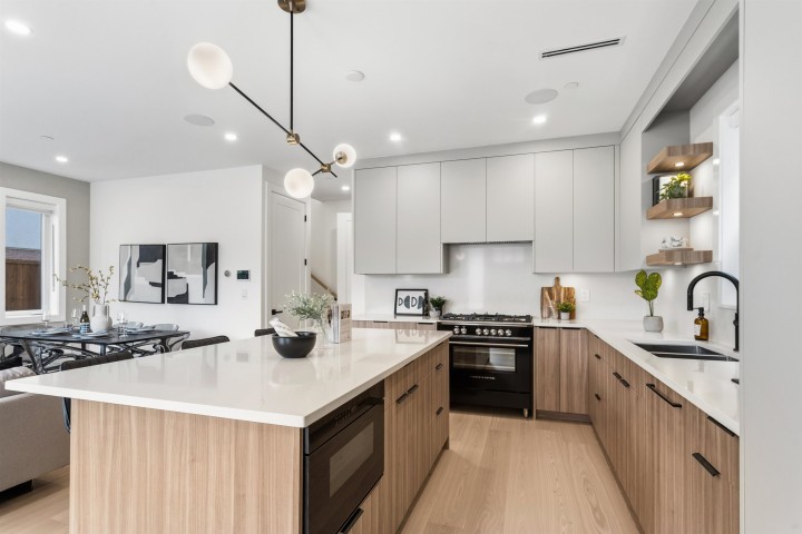 Photo 1 at 1 - 2258 Napier Street, Grandview Woodland, Vancouver East