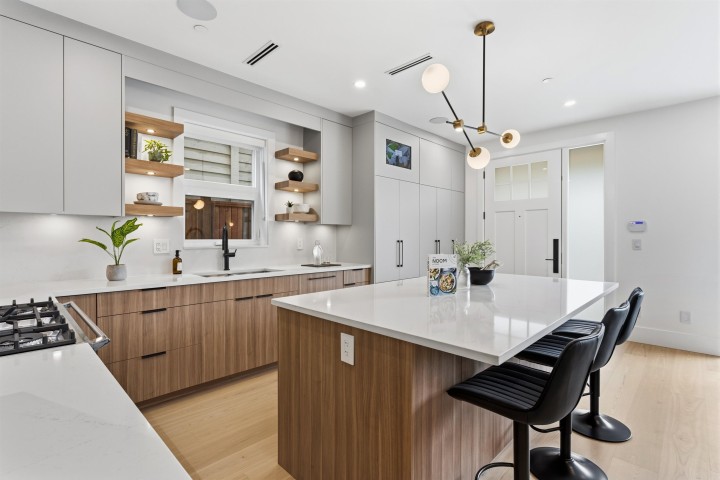 Photo 10 at 1 - 2258 Napier Street, Grandview Woodland, Vancouver East