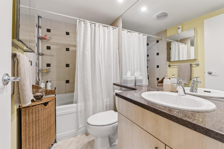 Photo 23 at 3607 - 1033 Marinaside Crescent, Yaletown, Vancouver West