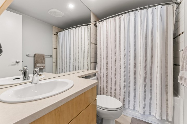 Photo 25 at 3607 - 1033 Marinaside Crescent, Yaletown, Vancouver West