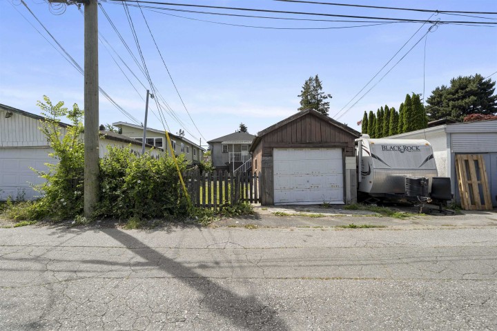 Photo 27 at 942 Nanaimo Street, Renfrew VE, Vancouver East