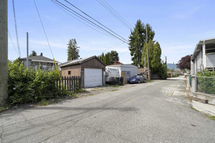 Photo 28 at 942 Nanaimo Street, Renfrew VE, Vancouver East