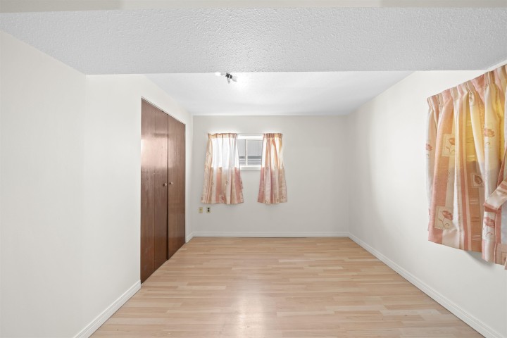 Photo 20 at 942 Nanaimo Street, Renfrew VE, Vancouver East