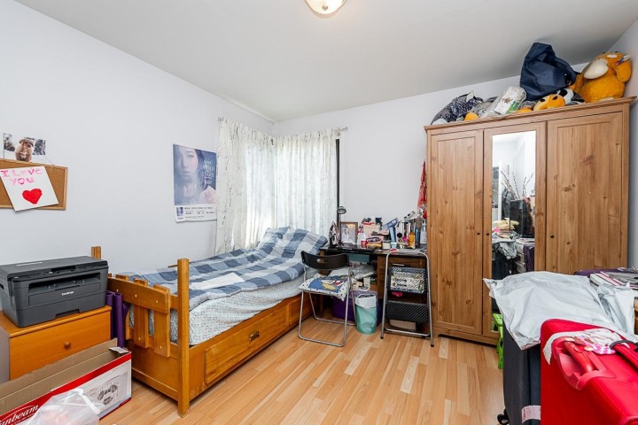 Photo 9 at 942 Nanaimo Street, Renfrew VE, Vancouver East