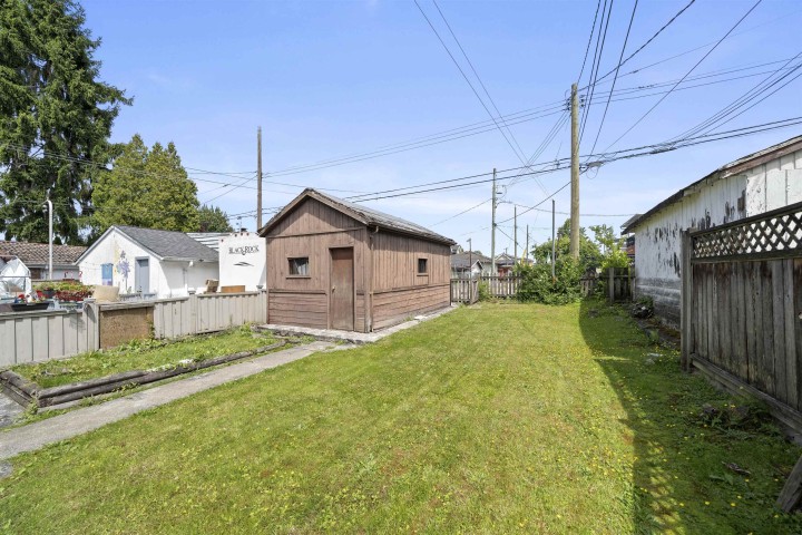 Photo 25 at 942 Nanaimo Street, Renfrew VE, Vancouver East