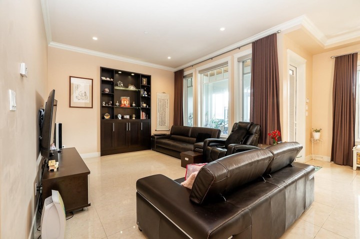 Photo 6 at 3032 E 16th Avenue, Renfrew Heights, Vancouver East