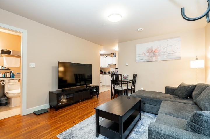 Photo 5 at 3032 E 16th Avenue, Renfrew Heights, Vancouver East