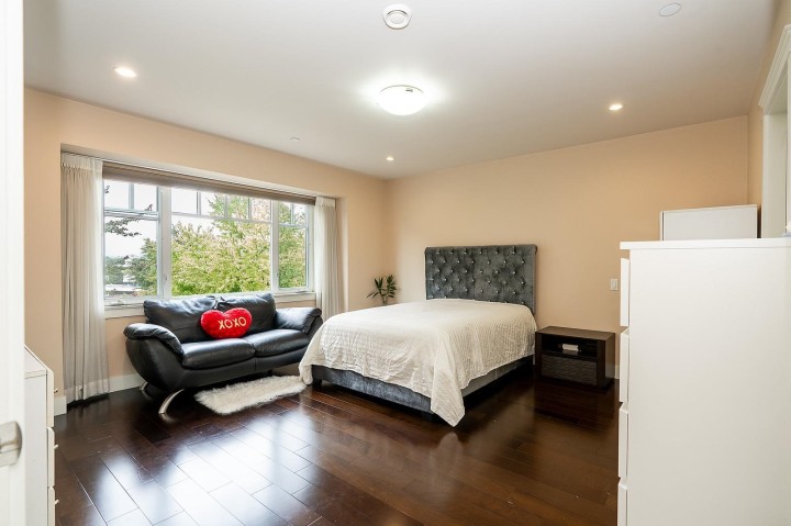 Photo 10 at 3032 E 16th Avenue, Renfrew Heights, Vancouver East