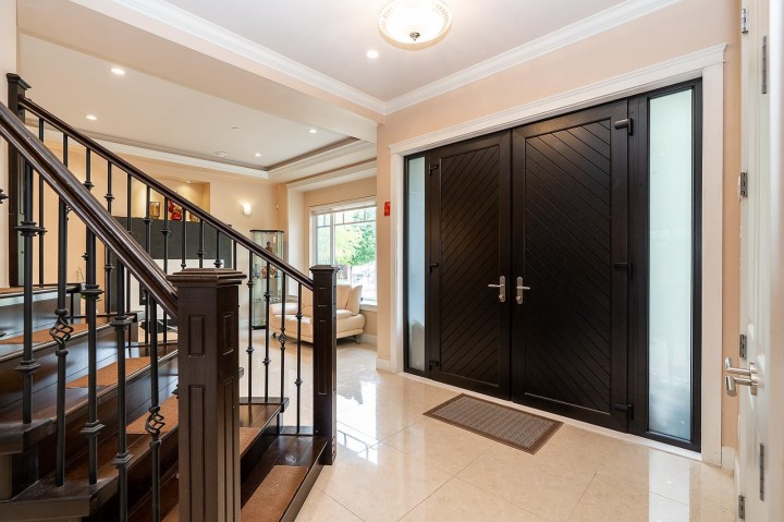 Photo 4 at 3032 E 16th Avenue, Renfrew Heights, Vancouver East
