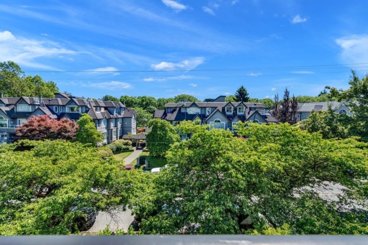 Photo 19 at 204 - 833 W 16th Avenue, Fairview VW, Vancouver West