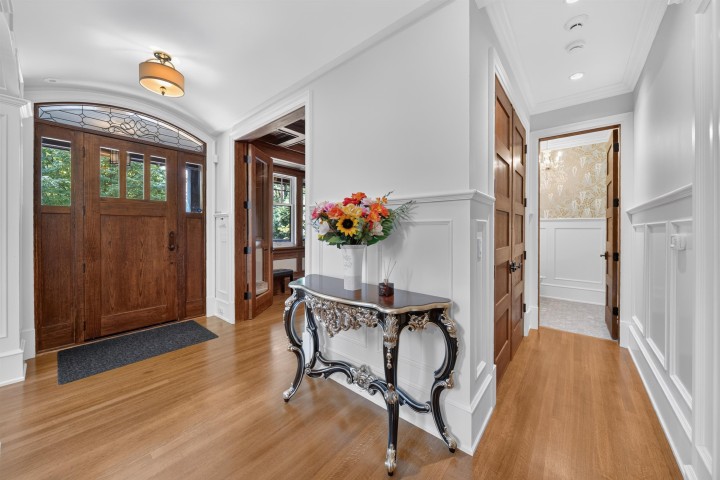 Photo 2 at 2937 W 45th Avenue, Kerrisdale, Vancouver West