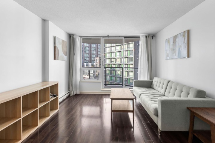 Photo 3 at 706 - 1212 Howe Street, Downtown VW, Vancouver West