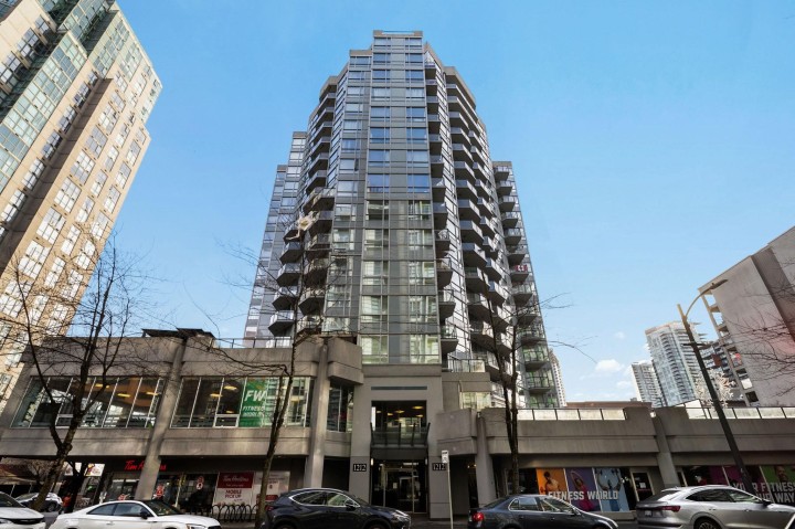 Photo 32 at 706 - 1212 Howe Street, Downtown VW, Vancouver West