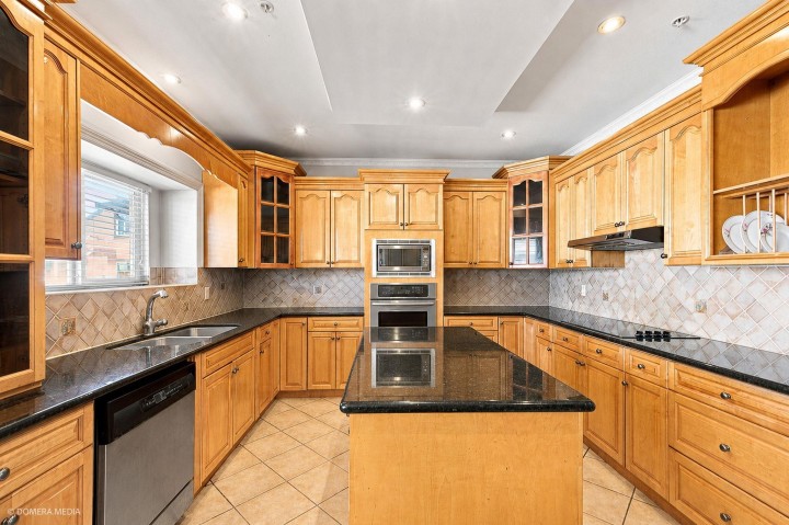 Photo 12 at 1437 E 58th Avenue, Fraserview VE, Vancouver East