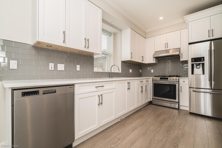 Photo 2 at 2368 E 34th Avenue, Collingwood VE, Vancouver East