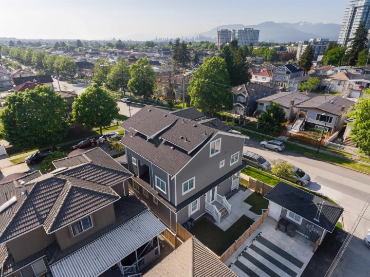 Photo 1 at 2368 E 34th Avenue, Collingwood VE, Vancouver East