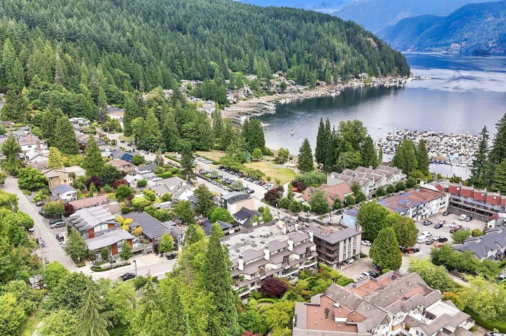 Photo 24 at 104 - 2181 Panorama Drive, Deep Cove, North Vancouver