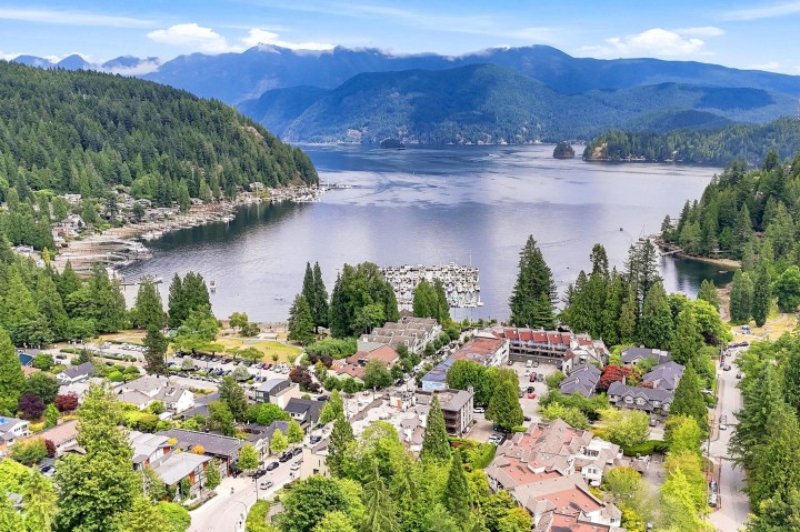Photo 19 at 104 - 2181 Panorama Drive, Deep Cove, North Vancouver