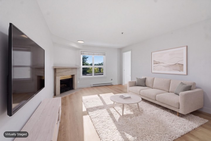 Photo 2 at 306 - 2928 Commercial Drive, Grandview Woodland, Vancouver East