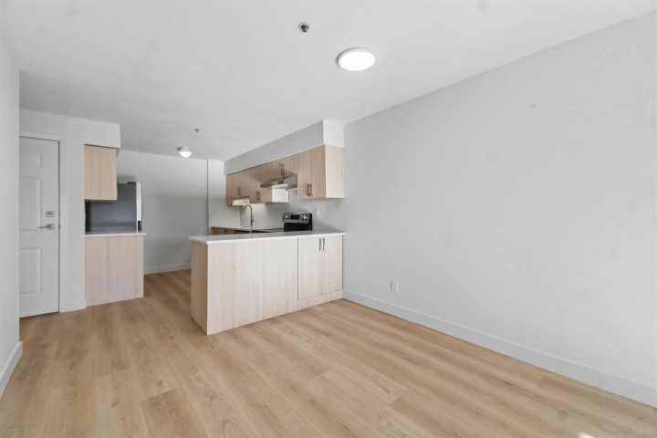 Photo 16 at 306 - 2928 Commercial Drive, Grandview Woodland, Vancouver East
