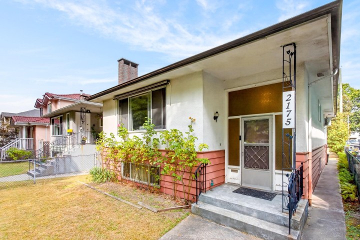 Photo 3 at 2175 Waverley Avenue, Killarney VE, Vancouver East