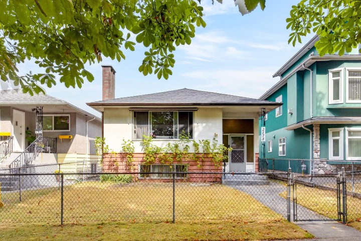 Photo 1 at 2175 Waverley Avenue, Killarney VE, Vancouver East