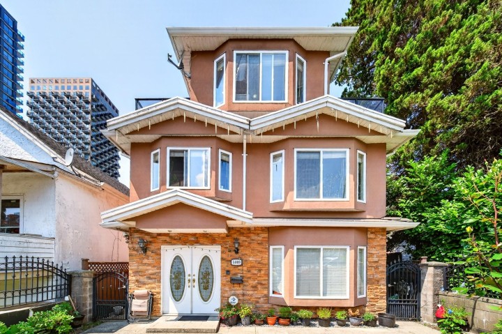 Photo 1 at 5009 Payne Street, Collingwood VE, Vancouver East
