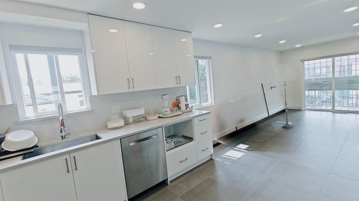 Photo 7 at 5863 Joyce Street, Killarney VE, Vancouver East