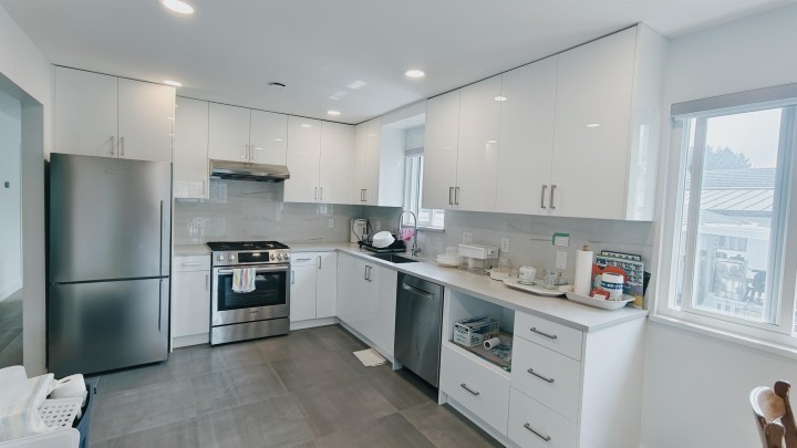 Photo 5 at 5863 Joyce Street, Killarney VE, Vancouver East