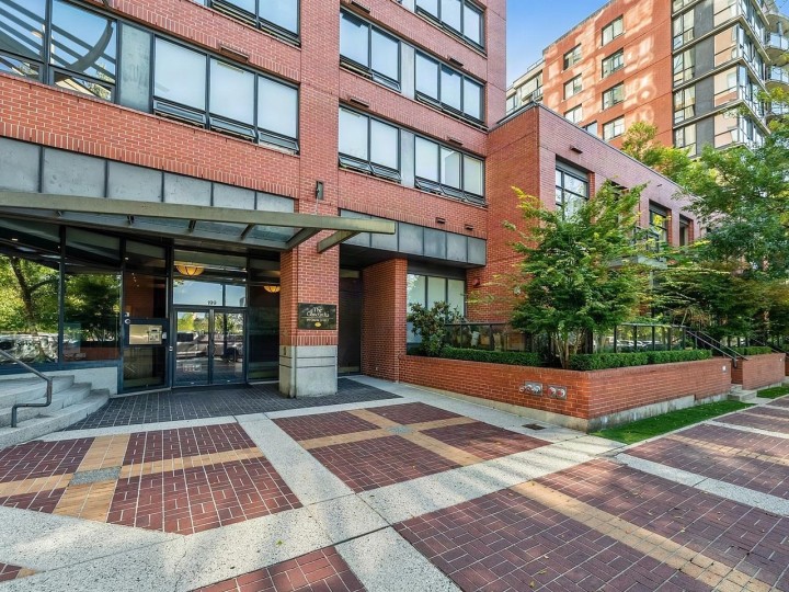 Photo 2 at 15C - 199 Drake Street, Yaletown, Vancouver West