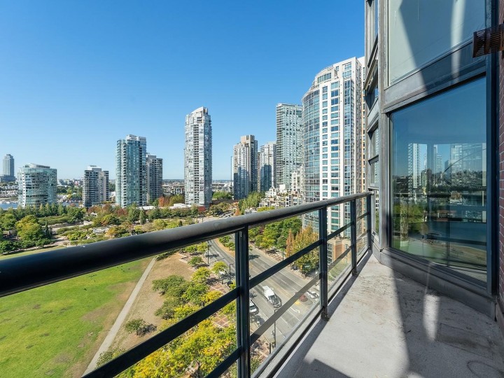 Photo 8 at 15C - 199 Drake Street, Yaletown, Vancouver West